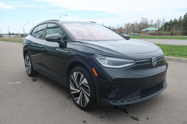 Volkswagen ID.4 Pro S AWD + Keyless + Toit + NAV + Caméra 2024 in Cars & Trucks in Lévis - Image 2
