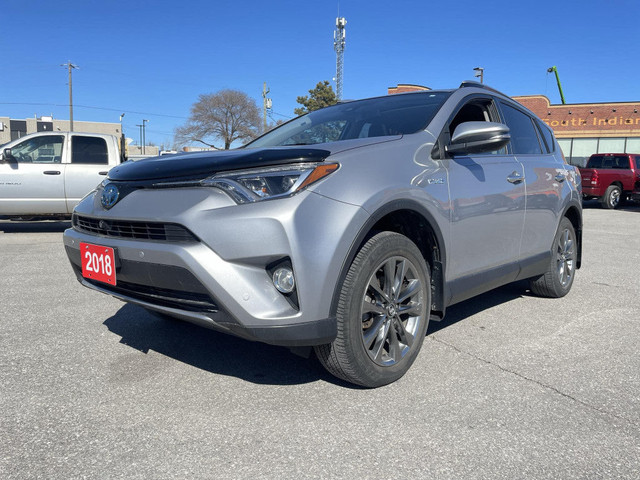 2018 Toyota RAV4 AWD Hybrid Limited in Cars & Trucks in City of Toronto - Image 3