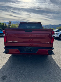 The 2022 Chevrolet Silverado 1500 RST is a powerful full-size pickup designed for those who demand b... (image 5)