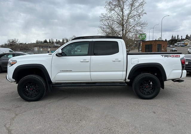 2023 Toyota Tacoma TRD Off Road 4x4 (One Owner) Navi, Low Kms in Cars & Trucks in Calgary - Image 3