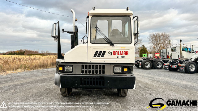 2017 KALMAR OTTAWA T2 4X2 YARD SPOTTER in Heavy Trucks in Chilliwack - Image 3