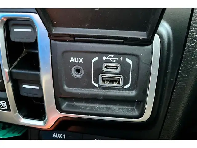 2022 Jeep Wrangler Willys 4Dr | Soft Top | Alpine | Tow Package  in Cars & Trucks in Mississauga / Peel Region - Image 25