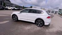 All Wheel Drive. Leather Interior. Touchscreen. Bluetooth. Remote Start. Sunroof. Rear View Backup C... (image 6)