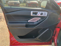 Recent Arrival! 4WD, 10.1 LCD Capacitive Portrait Touchscreen, 12 Speakers, 2 Additional Speakers, 3... (image 4)