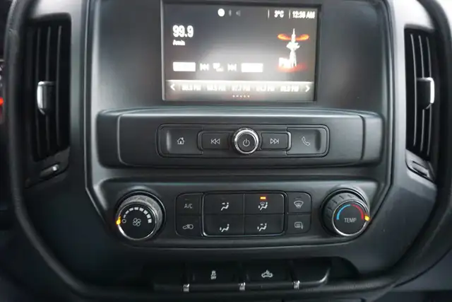 2016 GMC Sierra 1500 in Cars & Trucks in Oakville / Halton Region - Image 25