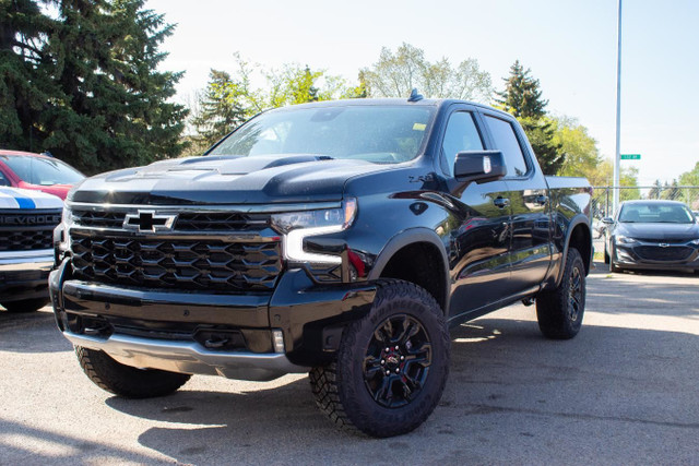 2025 Chevrolet Silverado 1500 Crew ZR2 4WD in Cars & Trucks in Edmonton - Image 2