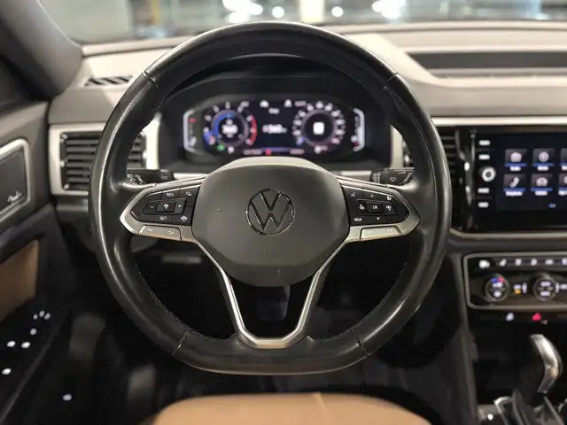 2020 Volkswagen Atlas Cross Sport Execline - 2 Sets of Rims dans Autos et camions dans Calgary - Image 9