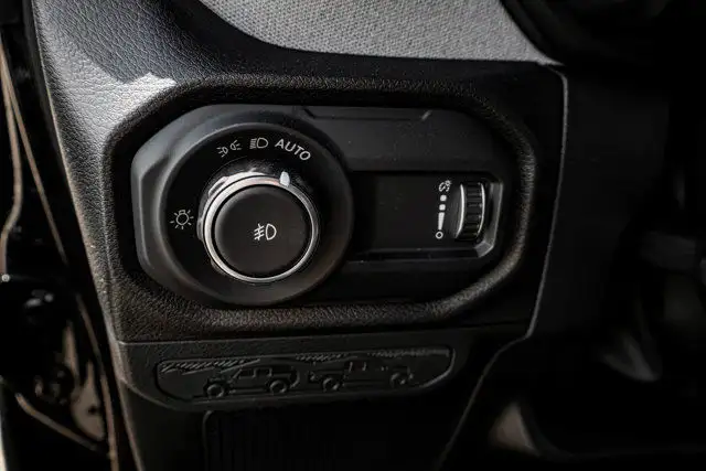 2024 Jeep Wrangler SPORT UNLIMITED 4X4 AUTOMATIC LOW LOW KMS in Cars & Trucks in Strathcona County - Image 21