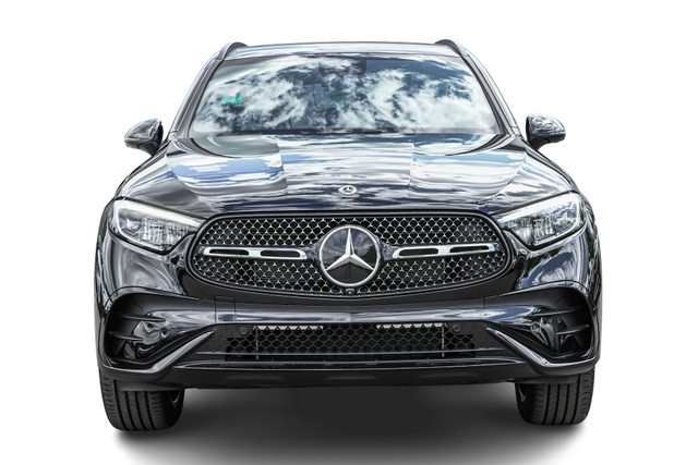 2026 Mercedes-Benz GLC Plug-in Hybrid 350e 4MATIC dans Autos et camions  à Ville de Montréal - Image 2