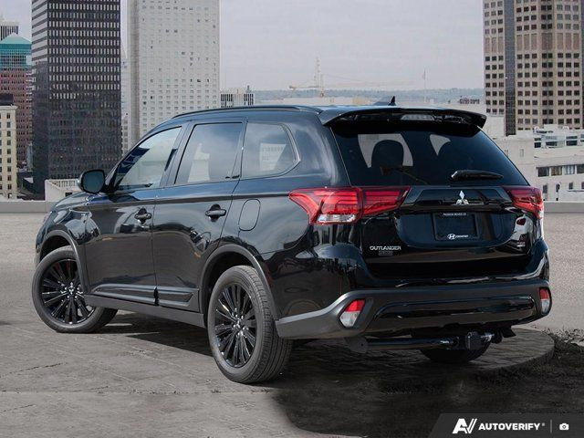 2020 Mitsubishi Outlander Limited Ed AWC | No Accidents in Cars & Trucks in Calgary - Image 4