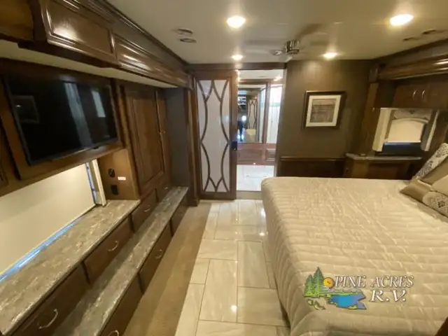 2018 Thor Motor Coach Tuscany 45AT only 029,124 Miles in RVs & Motorhomes in Moncton - Image 49