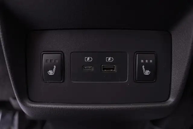 2021 Nissan Rogue SV AWD, Panoramic roof, Electric Seats, Apple  in Cars & Trucks in Mississauga / Peel Region - Image 26
