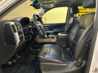 Anti-Lock Brakes;Driver Air Bag;Fog Lights;Passenger Air Bag;Security System;Side Air Bag;Traction C... (image 8)