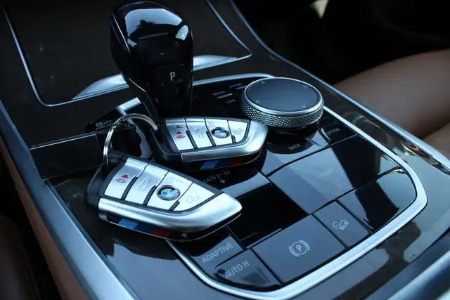 2021 BMW X5 in Cars & Trucks in Oakville / Halton Region - Image 44