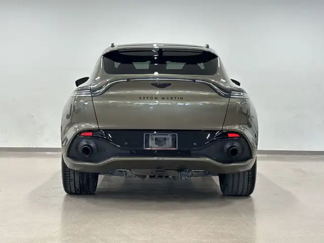 2022 Aston Martin DBX in Cars & Trucks in City of Montréal - Image 8