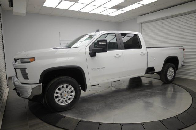 2022 Chevrolet Silverado 3500HD LT in Cars & Trucks in Calgary - Image 3