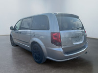 Polyvalent, spacieux et pratique, ce Dodge Grand Caravan SE 2017 est le vehicule ideal pour les fami... (image 4)