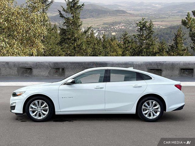 2024 Chevrolet Malibu 1LT | Apple Carplay | Android Auto | in Cars & Trucks in Cowichan Valley / Duncan - Image 2