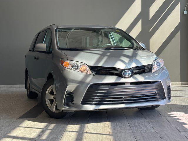 2020 Toyota Sienna CE | 3.5L V6 Engine | 7 Seater in Cars & Trucks in Edmonton - Image 2