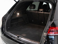 This 2022 Mercedes-Benz GLE 350 blends performance and elegance with the AMG Package, 20 alloy wheel... (image 9)
