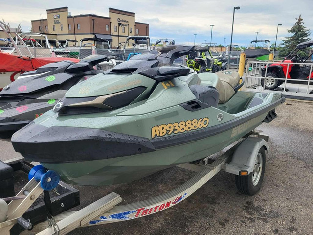 2023 Sea-Doo GTX 300 LTD FINANCING AVAILABLE in Personal Watercraft in Calgary - Image 2