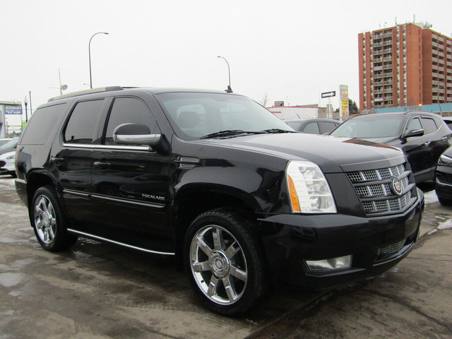  2014 Cadillac Escalade AWD 6.2L 7PASS/B.S.A/NAV/B.CAM/S.ROOF/DV in Cars & Trucks in Calgary - Image 3