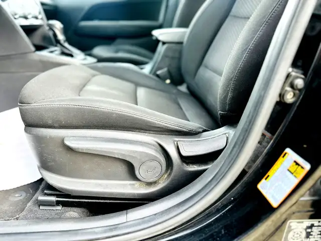 2020 Hyundai Elantra Preferred w/Sun & Safety Package IVT in Cars & Trucks in Edmonton - Image 18