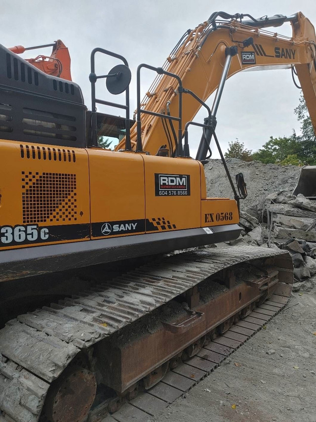 SANY SY 365C Large Excavator in Heavy Equipment in Delta/Surrey/Langley - Image 2