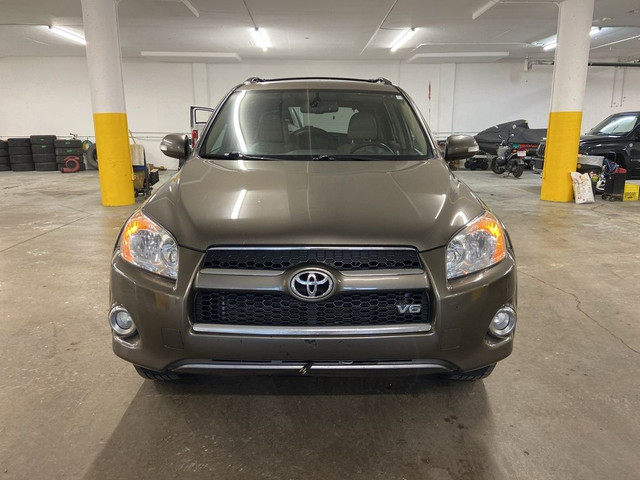 2011 Toyota RAV4 4WD V6 Limited Sunroof, Leather in Cars & Trucks in Calgary - Image 2
