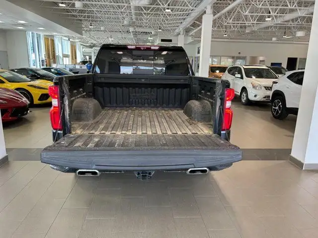 2023 Chevrolet Silverado 1500 High Country 5.3 *Tech Pkg* *Pwr dans Autos et camions dans Fort McMurray - Image 8
