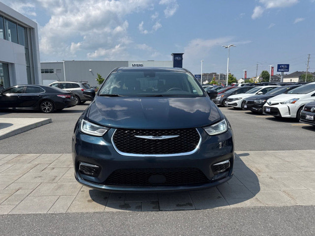 2023 Chrysler Pacifica Touring L  - Apple CarPlay in Cars & Trucks in Ottawa - Image 3