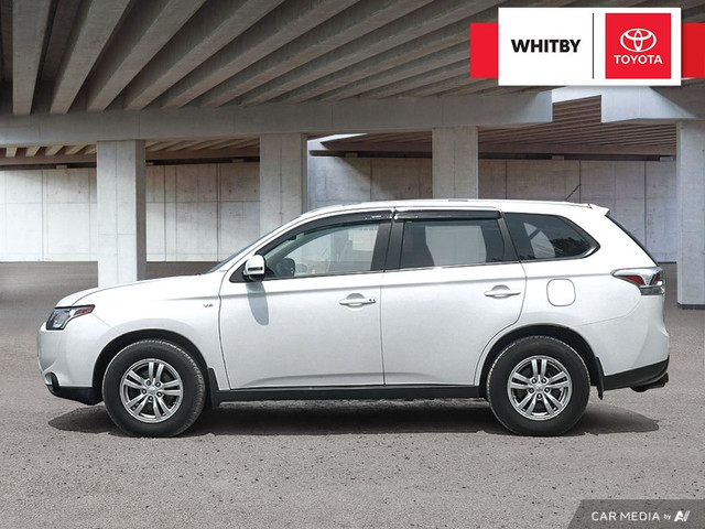 2014 Mitsubishi Outlander SE AWD 3.0L / Good kilometers / Sellin in Cars & Trucks in Oshawa / Durham Region - Image 3