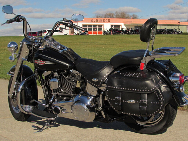  2007 Harley-Davidson FLSTC Heritage Softail Classic Fresh Top E in Street, Cruisers & Choppers in Leamington - Image 3