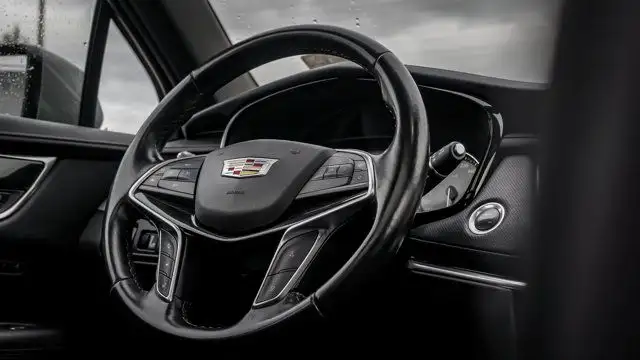 2021 Cadillac XT5 AWD Premium Luxury | Driver Awareness Package in Cars & Trucks in Guelph - Image 18