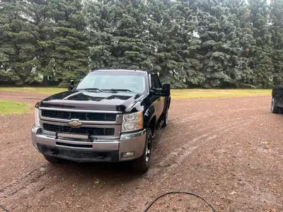 Please call or text 403-502-2920 Emails will not be answered Truck runs and drives good leather blac...