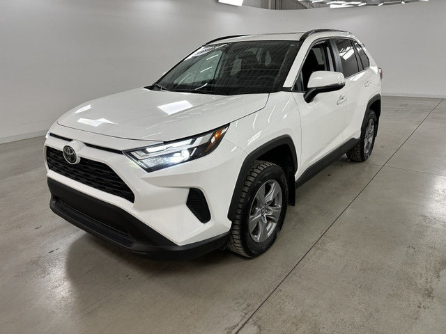 2022 TOYOTA RAV4 XLE AWD MAGS*TOIT*CAMERA*SIEGES CHAUFFANTS* in Cars & Trucks in Laval / North Shore - Image 2