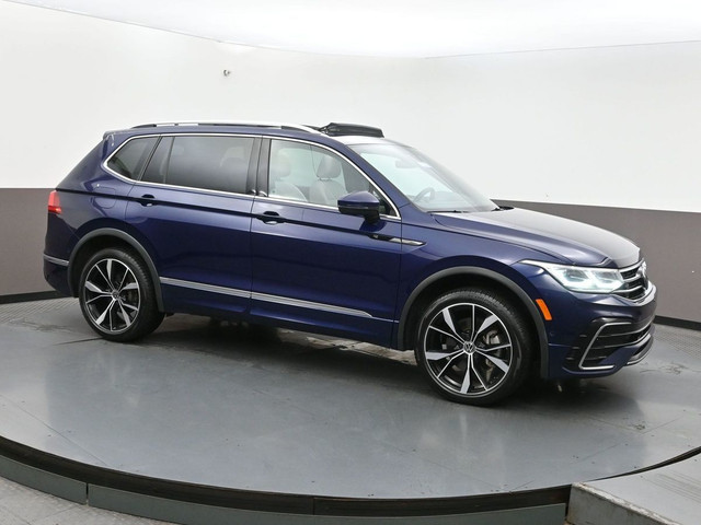 2022 Volkswagen Tiguan Highline Panoramic Roof | White Leather I in Cars & Trucks in City of Halifax