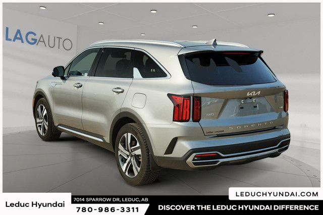 2022 Kia Sorento Plug-In Hybrid SX (3M), Panoramic sunroof, 19-i in Cars & Trucks in Edmonton - Image 4