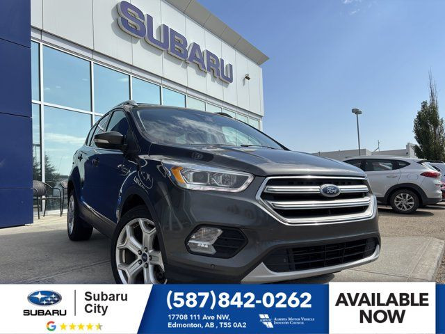 2017 Ford Escape Titanium | Heated Seats | 4WD in Cars & Trucks in Edmonton