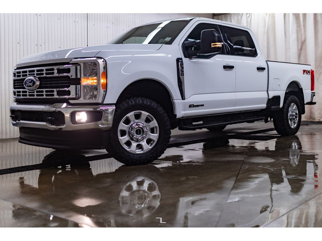 2023 Ford F-350 4x4 Crew Cab XLT FX4 Diesel PSeat BCam in Cars & Trucks in Calgary - Image 4