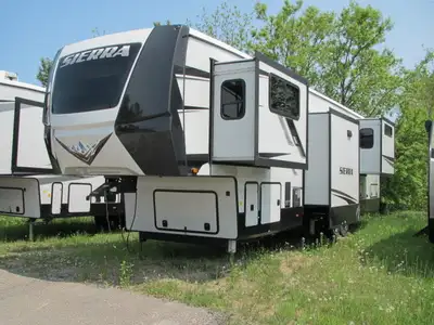 IN STOCK TRAVELLER'S DREAM -DUAL PANE WINDOWS, UPGRADED HIGH OUTPUT FURNACE, HEATED HOLDING TANKS, F...