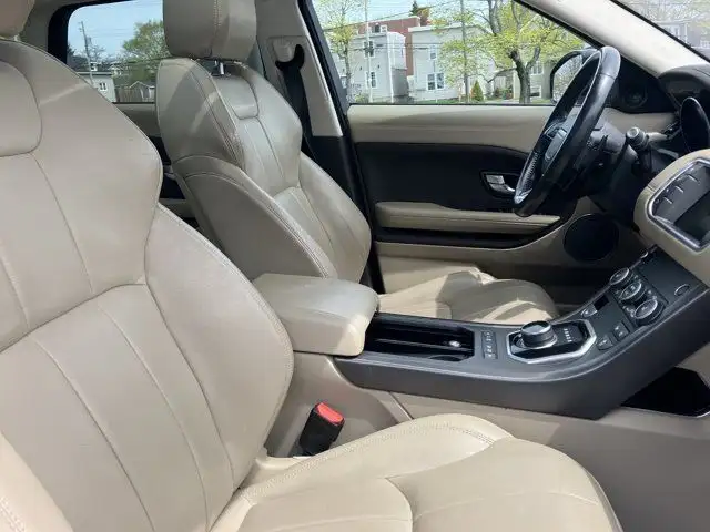 2019 Land Rover Range Rover Evoque SE WINTER TIRES INCLUDED! dans Autos et camions dans Ville d’Halifax - Image 22