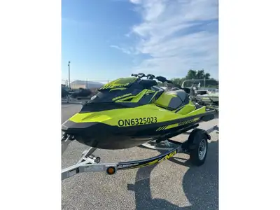 2018 sea-doo RXP-X 300 Le RXP-X 300 révolutionne la catégorie des motomarines haute performance en s...
