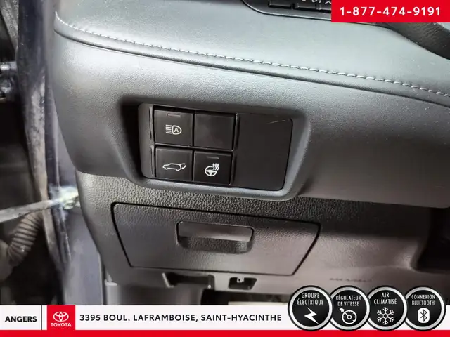 2022 Toyota Highlander in Cars & Trucks in Saint-Hyacinthe - Image 16