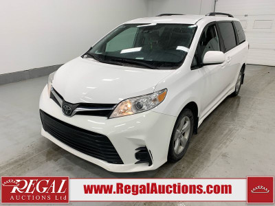 2019 TOYOTA SIENNA LE