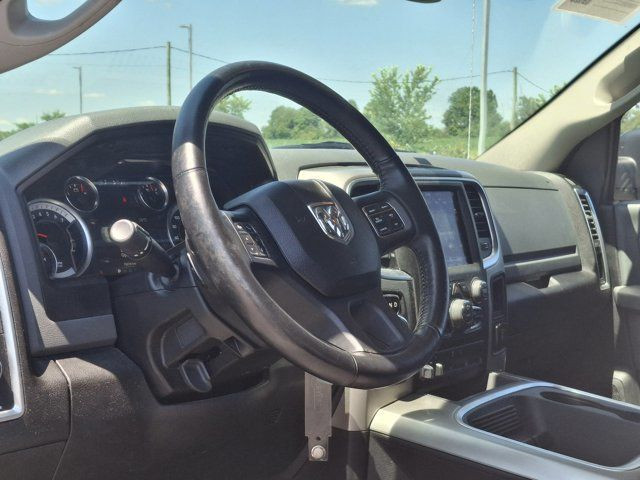 2019 Ram 1500 Classic SLT Crew 4X4 | Hemi | Heated Bucket Seats in Cars & Trucks in Guelph - Image 2