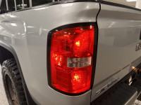Backed by robust capability, our used 2018 GMC Sierra 1500 SLE Crew Cab short box 4X4 is boldly desi... (image 9)