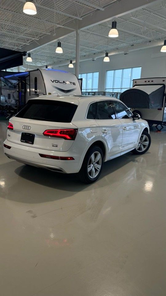 2018 Audi Q5 in Cars & Trucks in Ottawa - Image 3