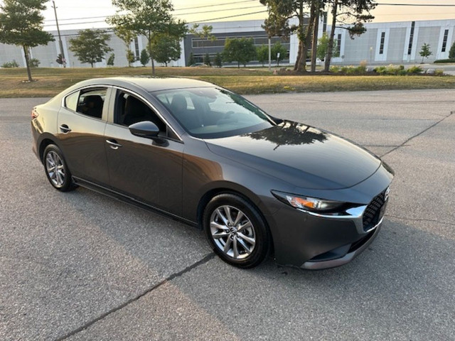2019 Mazda Mazda3 GX Automatic Blind spot Clean Carfax Certified in Cars & Trucks in Mississauga / Peel Region - Image 4