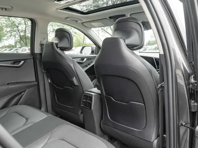 2025 Kia Niro dans Autos et camions dans Ottawa - Image 43